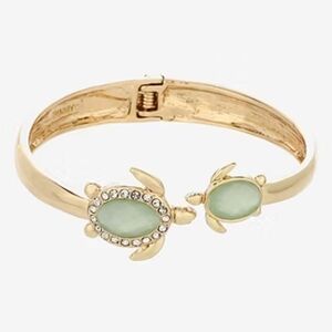 NWT MONET Turtle Gold and Green Turtle Hinged Bracelet